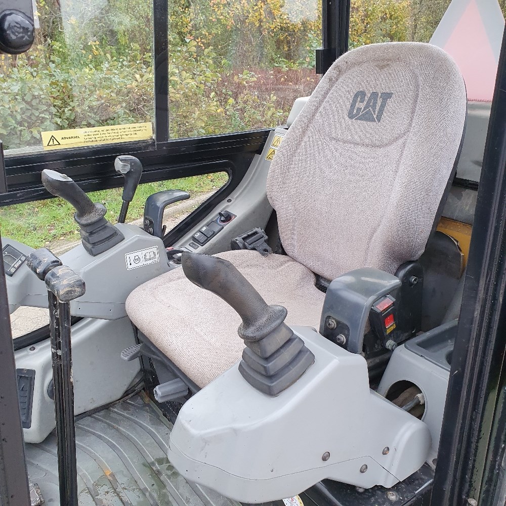 2012 Caterpillar 301.8 C - Image 12