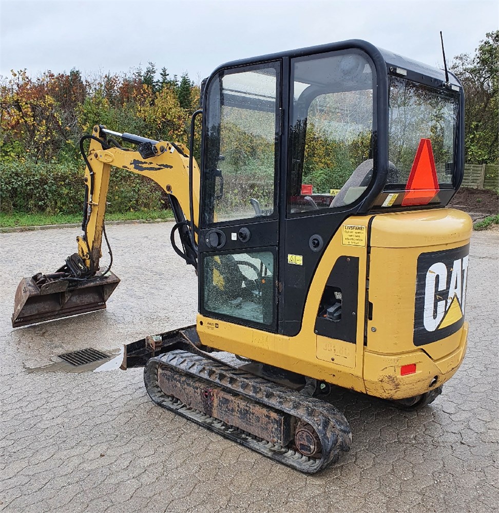 2012 Caterpillar 301.8 C - Image 9