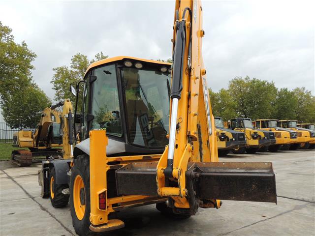 2011 JCB 3CX - Image 5